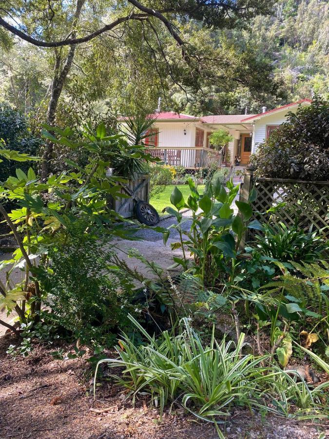 אפר האט Twin Totara Cottage מראה חיצוני תמונה